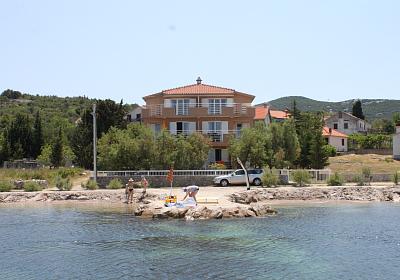 Apartmány 3298-1827