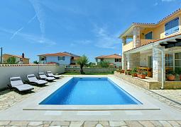 Vila 1318-499