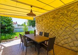 Vila 1318-524