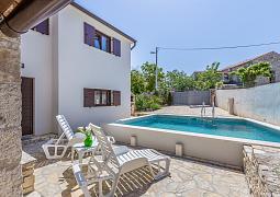 Vila 1318-775