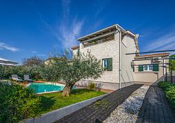 Vila 1318-805