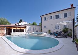 Vila 1318-810