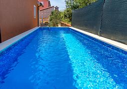 Vila 1318-821