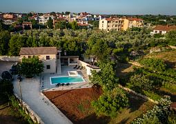 Vila 1318-737