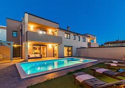 Vila 1318-902