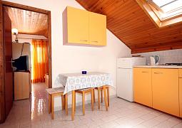 Studio AS-542-a