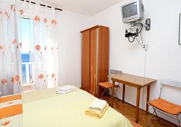 Studio AS-4570-d