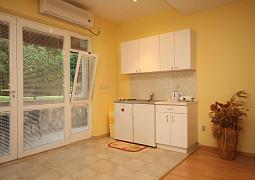 Studio AS-8593-a