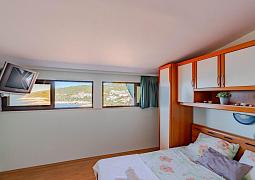 Studio AS-547-b