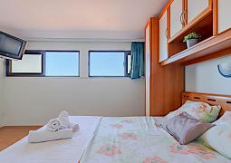 Studio AS-547-b