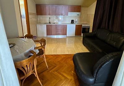 Studio AS-6528-a