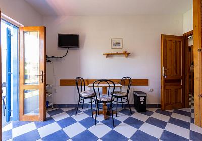 Studio AS-6852-f