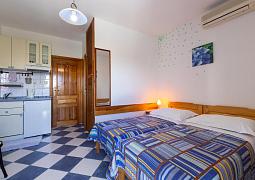 Studio AS-6852-b