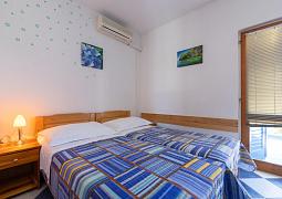 Studio AS-6852-b