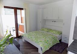 Studio AS-7689-a