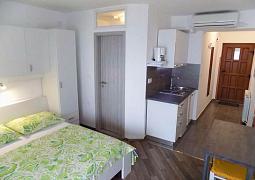 Studio AS-7689-a