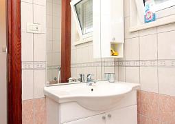 Studio AS-7557-a
