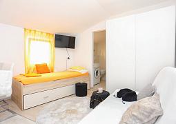 Studio AS-17172-a
