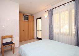 Studio AS-8007-a