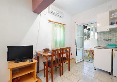 Studio AS-13648-b