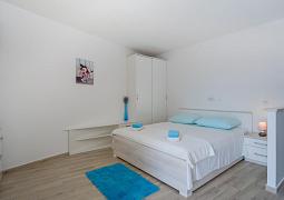 Studio AS-18322-b
