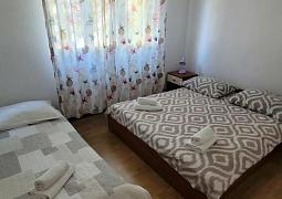 Studio AS-8136-a