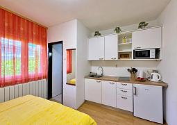 Studio AS-18724-a