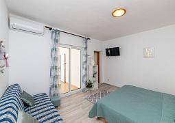 Studio AS-9712-a
