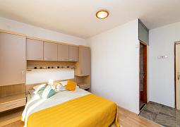 Studio AS-9712-b