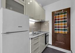 Studio AS-10303-a