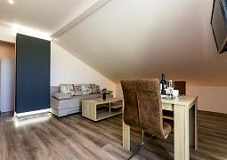 Studio AS-9681-a