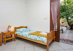 Studio AS-21048-b