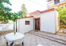Studio AS-21048-b