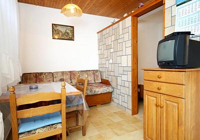 Studio AS-9225-a