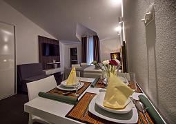 Studio AS-8366-a
