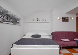 Studio AS-2581-a