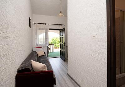 Studio AS-8514-a