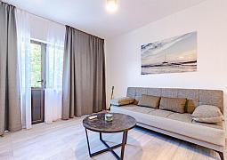 Studio AS-547-c