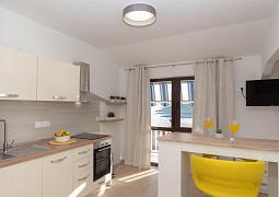 Studio AS-547-d
