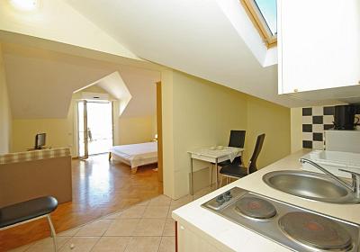 Studio AS-24131-a