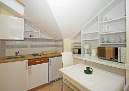 Studio AS-24131-b