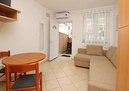 Studio AS-24175-a