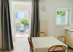Studio AS-24182-a
