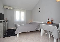 Studio AS-24385-a