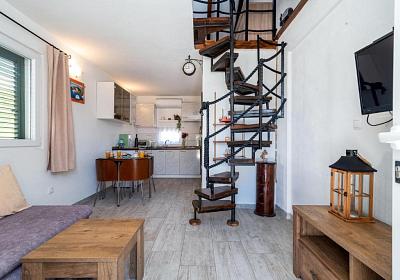 Studio AS-24516-a