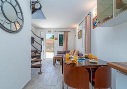 Studio AS-24516-a
