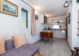 Studio AS-24516-a