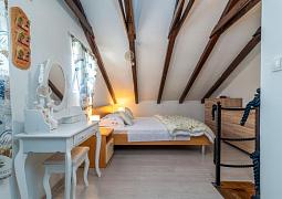 Studio AS-24516-a