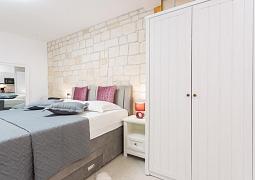 Studio AS-24391-a