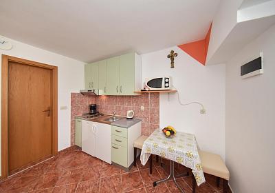 Studio AS-23640-a